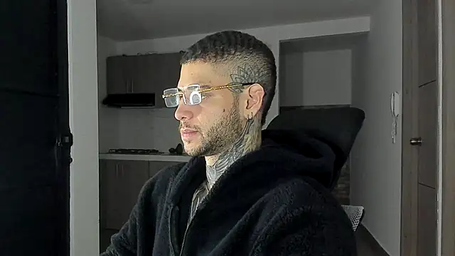  jamesleandros1 online show from 10, 9, 2025