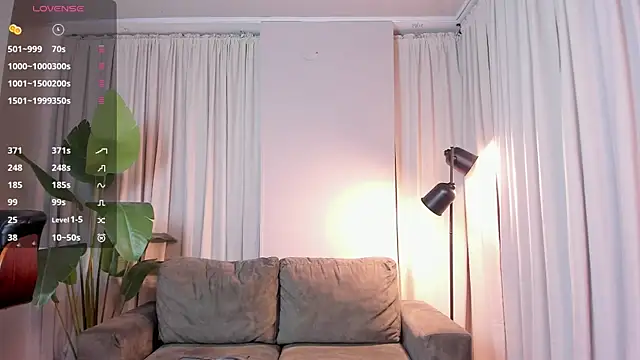 Snapshot of julesbennet chatting on 31, 5, 2026 julesbennet online show from 31, 5, 2026