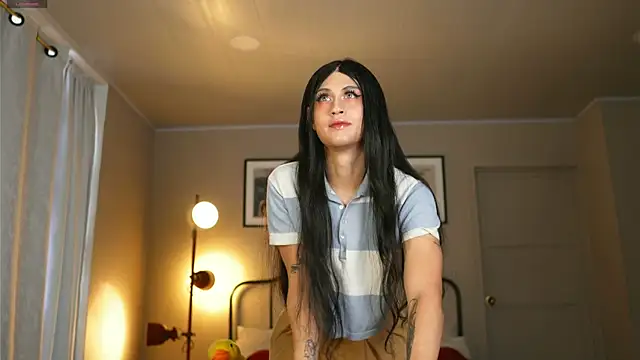 julesbennet online show from 11, 3, 2025