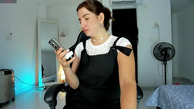 perlacobre999 online show from 18, 2, 2026