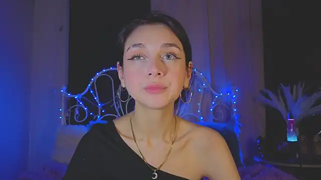 Snapshot of Funny_Bunny chatting on 8, 9, 2025 Funny Bunny online show from 8, 9, 2025