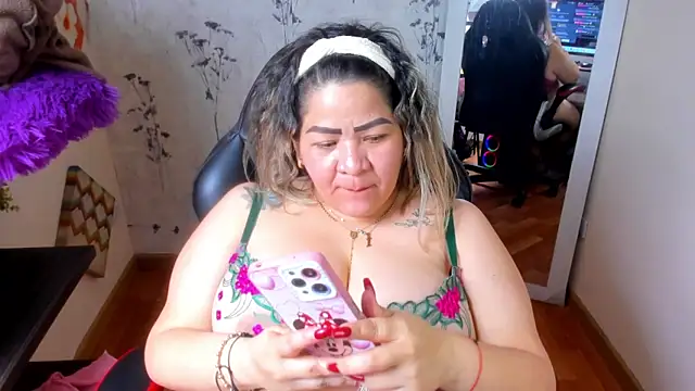 Dalessa Bigtits online show from 10, 3, 2025