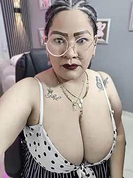 Snapshot of Dalessa_Bigtits chatting on 10, 7, 2026 Dalessa Bigtits online show from 10, 7, 2026