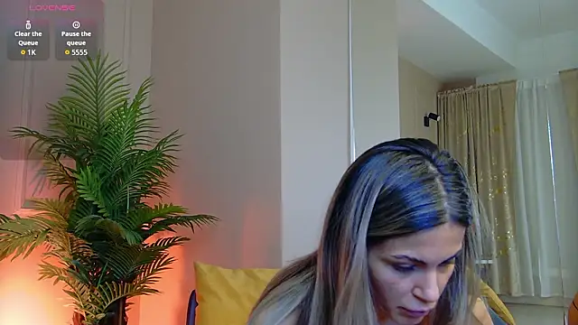 Avril Cyrus online show from 3, 2, 2026