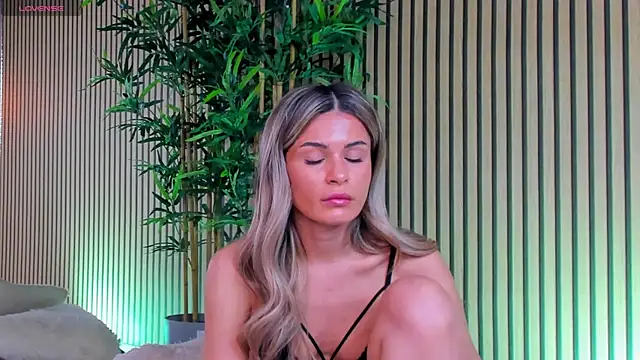 Avril Cyrus online show from 18, 3, 2025