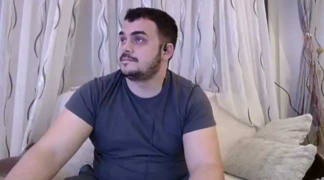 Snapshot of show_boy_97 chatting on 6, 2, 2025 show boy 97 online show from 6, 2, 2025