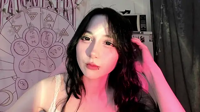 Holy420lolii online show from 6, 2, 2026