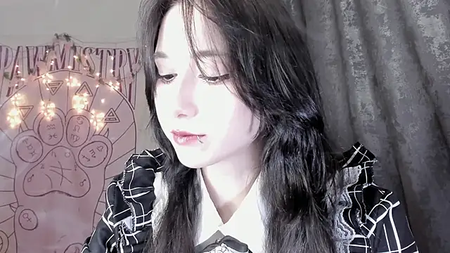 Holy420lolii online show from 10, 10, 2025