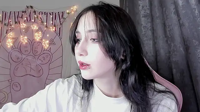 Holy420lolii online show from 25, 10, 2025