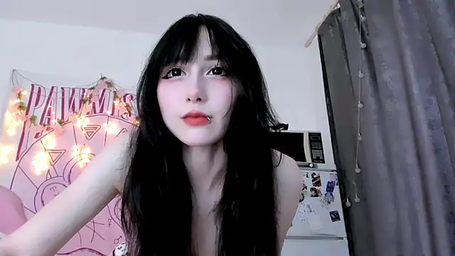 Holy420lolii online show from 26, 5, 2026