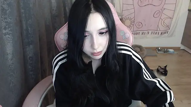 Holy420lolii online show from 6, 2, 2025