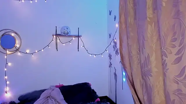 Eva Lee  online show from 22, 3, 2025