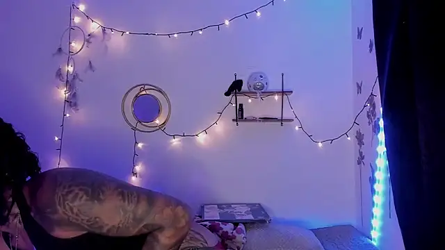 Eva Lee  online show from 4, 3, 2025