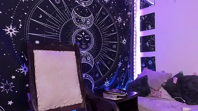 Eva Lee  online show from 17, 9, 2025