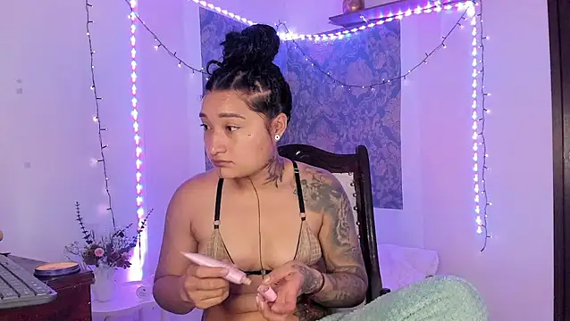 Snapshot of Eva_Lee_ chatting on 27, 2, 2026 Eva Lee online show from 27, 2, 2026