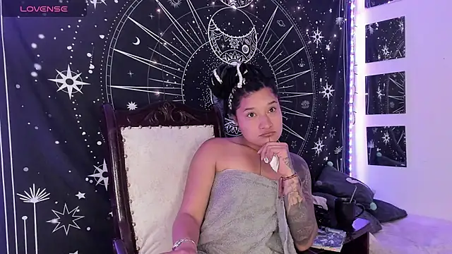 Eva Lee  online show from 30, 9, 2025