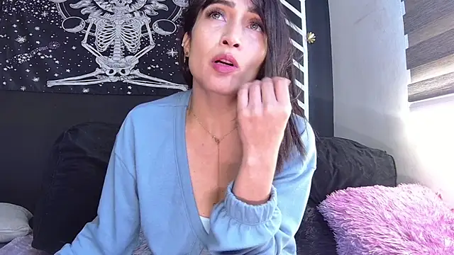 EvangelineCors online show from 14, 3, 2025