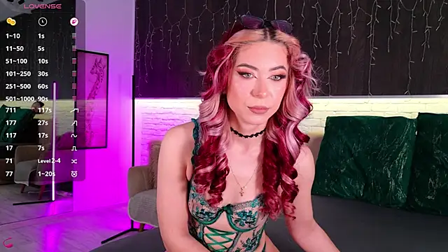 CindeFucknRella online show from 9, 4, 2026