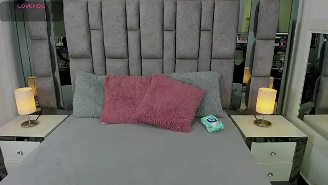 Snapshot of EMMAHILL1 chatting on 21, 7, 2026 EMMAHILL1 online show from 21, 7, 2026