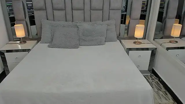 EMMAHILL1 online show from 19, 12, 2025