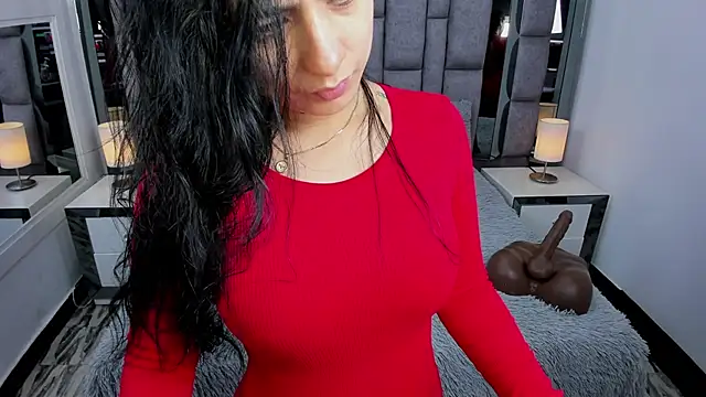 Snapshot of EMMAHILL1 chatting on 7, 4, 2026 EMMAHILL1 online show from 7, 4, 2026