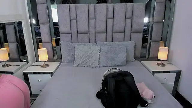 EMMAHILL1 online show from 2, 10, 2025