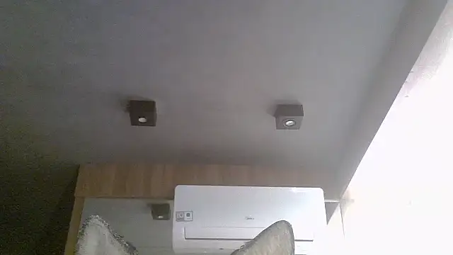 Skinny-Kitten online show from 10, 1, 2026