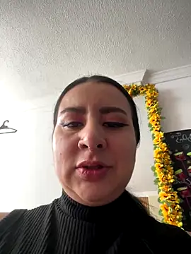 Abril Luv online show from 1, 10, 2025