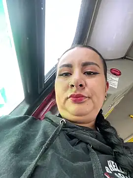 Abril Luv online show from 13, 10, 2025