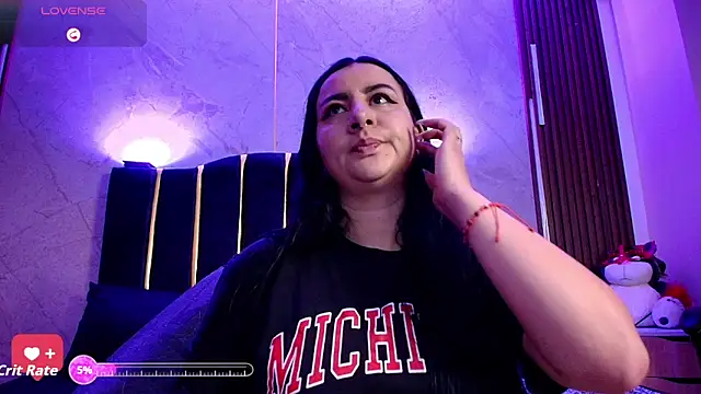 Abril Luv online show from 15, 11, 2025