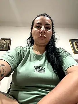 Abril Luv online show from 14, 11, 2025