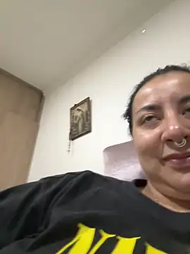 Abril Luv online show from 25, 5, 2026