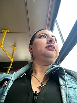 Abril Luv online show from 21, 12, 2025