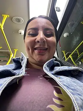 Snapshot of Abril_Luv chatting on 8, 7, 2026 Abril Luv online show from 8, 7, 2026