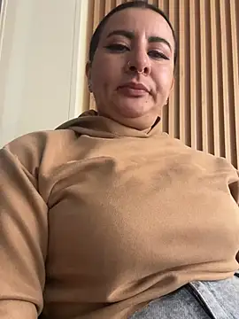 Abril Luv online show from 26, 3, 2026