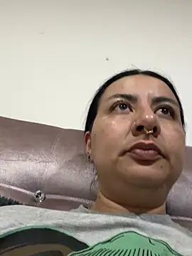 Abril Luv online show from 24, 3, 2026