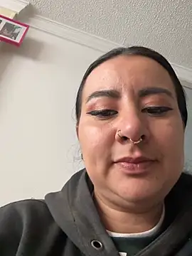 Abril Luv online show from 25, 3, 2026