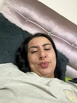 Abril Luv online show from 10, 3, 2026