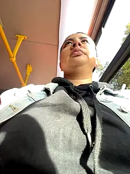 Abril Luv online show from 26, 9, 2025