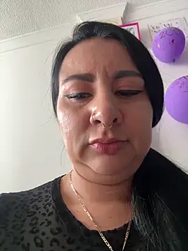 Abril Luv online show from 13, 5, 2026