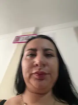 Abril Luv online show from 22, 5, 2026