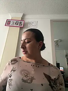 Abril Luv online show from 25, 5, 2026