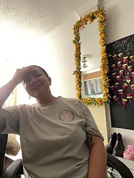 Abril Luv online show from 22, 9, 2025