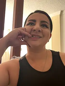 Abril Luv online show from 1, 12, 2025