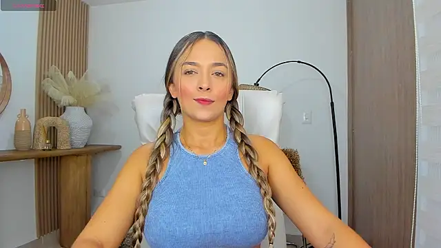 wandathompson  online show from 20, 3, 2026