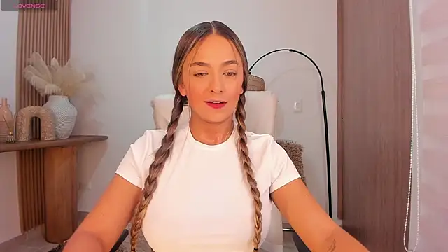 wandathompson  online show from 17, 3, 2026