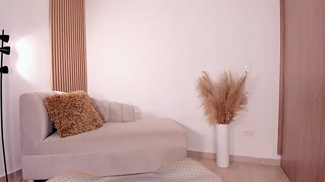 Snapshot of wandathompson_ chatting on 28, 2, 2025 wandathompson online show from 28, 2, 2025