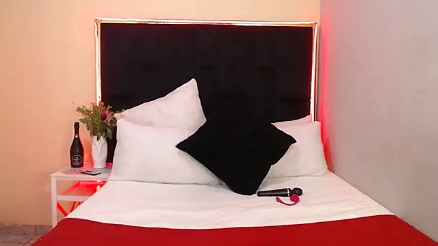 CancerGodessX online show from 15, 2, 2025