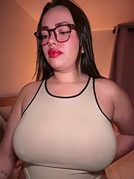 Snapshot of andra_rose chatting on 16, 7, 2026 andra rose online show from 16, 7, 2026