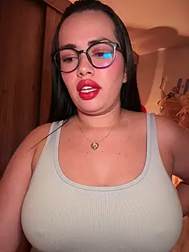 Snapshot of andra_rose chatting on 7, 7, 2026 andra rose online show from 7, 7, 2026